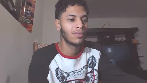 Snapshot of manuel444rl chatting on 02-25-25, 08:03 Manuel RL online show from 02-25-25, 08:03