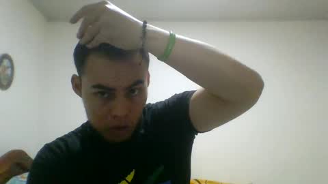 Snapshot of manuel9810 chatting on 01-12-25, 04:00 manuel9810 online show from 01-12-25, 04:00