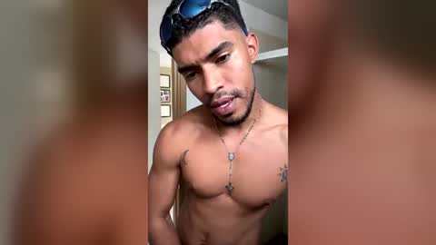 Manuel online show from 06-25-26, 01:59