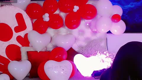 Manuela Kingsley online show from 02-14-25, 05:46