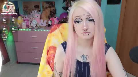 Manuela online show from 01-06-26, 08:12