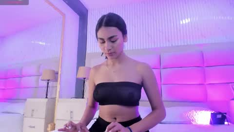 Manuela online show from 02-15-26, 08:49