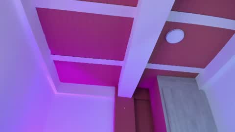 Manuela online show from 06-10-26, 10:41