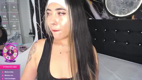 Snapshot of manuelaveelez chatting on 01-08-26, 05:10 Manuela online show from 01-08-26, 05:10