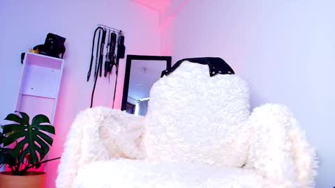 manuevans10 online show from 12-04-25, 04:05