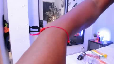 Snapshot of manurousee chatting on 03-09-26, 07:40 manurousee online show from 03-09-26, 07:40