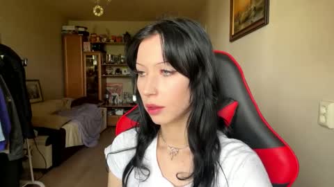 Emma online show from 06-07-26, 06:39