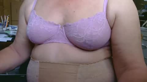 Snapshot of manwithboobs chatting on 05-10-26, 07:52 manwithboobs online show from 05-10-26, 07:52