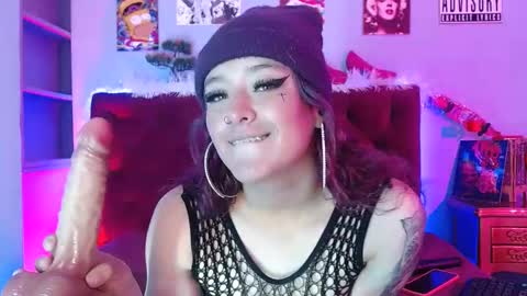 Snapshot of mapu_delyth chatting on 02-14-25, 04:37 Maria Paula online show from 02-14-25, 04:37