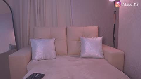 Maquii   online show from 06-19-26, 10:35