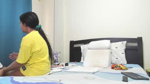 Snapshot of mara2020xxx69 chatting on 09-10-25, 02:28 Mara online show from 09-10-25, 02:28