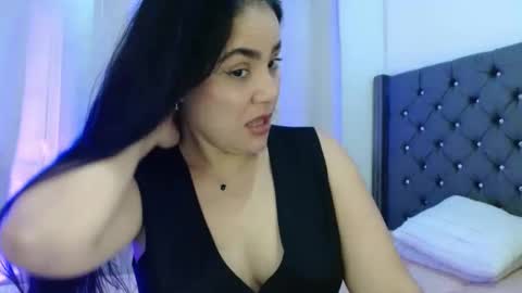 mara4sweet online show from 12-19-24, 11:35