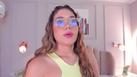 Snapshot of mara_brooks chatting on 01-19-25, 04:46 Mara online show from 01-19-25, 04:46