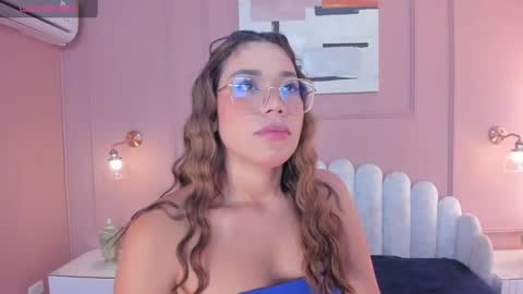 Snapshot of mara_brooks chatting on 01-25-25, 07:07 Mara online show from 01-25-25, 07:07