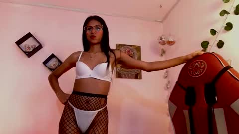 Mara 3 online show from 11-22-25, 01:54