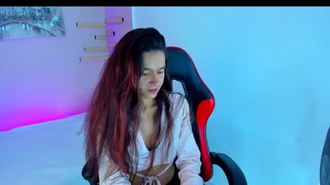 Snapshot of maraiah_petit chatting on 09-23-25, 07:06 Mara online show from 09-23-25, 07:06