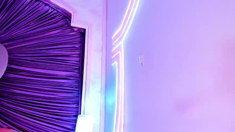 maralinette22 online show from 10-09-25, 11:30