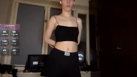 Snapshot of marandawerling chatting on 09-14-25, 06:07 Elizaveta online show from 09-14-25, 06:07