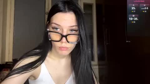 Snapshot of marandawerling chatting on 09-28-25, 06:02 Elizaveta online show from 09-28-25, 06:02