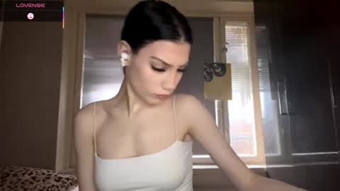 Snapshot of marandawerling chatting on 10-27-25, 06:17 Elizaveta online show from 10-27-25, 06:17