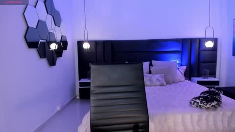 Snapshot of mararicci chatting on 01-04-25, 10:49 MARA online show from 01-04-25, 10:49