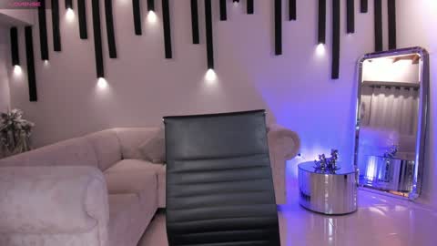 Snapshot of mararicci chatting on 01-21-25, 02:54 MARA online show from 01-21-25, 02:54