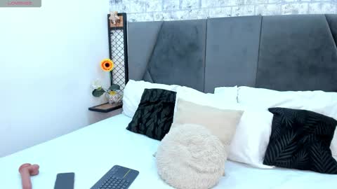 Maray Lous  online show from 11-27-25, 09:28