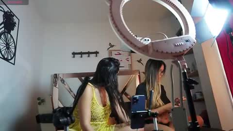 Snapshot of marce_hill chatting on 11-10-25, 01:54 MARCE AND ..... online show from 11-10-25, 01:54