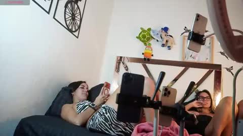 Snapshot of marce_hill chatting on 11-19-25, 11:27 MARCE AND ..... online show from 11-19-25, 11:27