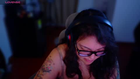 Snapshot of marcela2101s chatting on 11-20-25, 09:36 marcela2101s online show from 11-20-25, 09:36