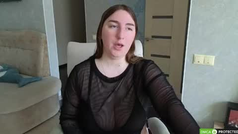 Snapshot of marceline_v chatting on 05-27-26, 03:25 Marcy online show from 05-27-26, 03:25