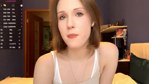 Snapshot of marciecommon chatting on 12-18-25, 11:05 Alisa online show from 12-18-25, 11:05