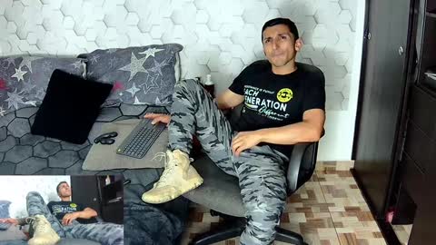 Snapshot of marckmuscle chatting on 12-11-24, 03:02 Marck Independent model online show from 12-11-24, 03:02