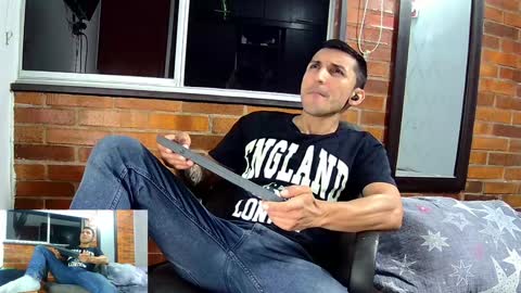 Snapshot of marckmuscle chatting on 12-29-24, 02:27 Marck Independent model online show from 12-29-24, 02:27