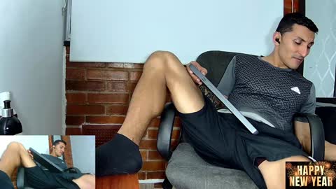 Snapshot of marckmuscle chatting on 01-02-25, 06:18 Marck Independent model online show from 01-02-25, 06:18