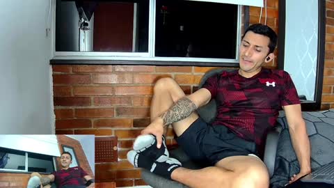 Snapshot of marckmuscle chatting on 01-10-25, 01:32 Marck Independent model online show from 01-10-25, 01:32