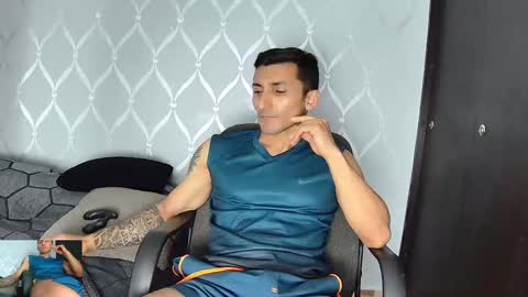 Snapshot of marckmuscle chatting on 02-26-25, 01:53 Marck Independent model online show from 02-26-25, 01:53