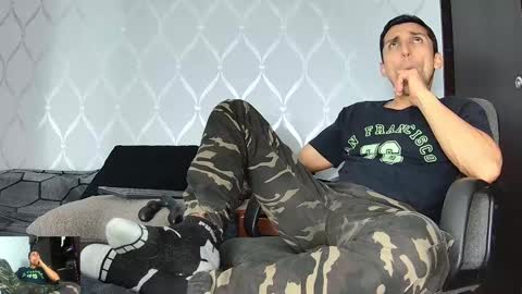 Snapshot of marckmuscle chatting on 03-08-25, 03:39 Marck Independent model online show from 03-08-25, 03:39