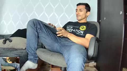 Snapshot of marckmuscle chatting on 03-10-25, 02:50 Marck Independent model online show from 03-10-25, 02:50