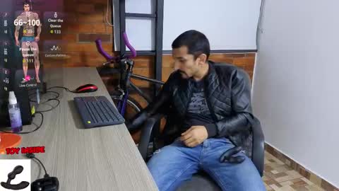 Snapshot of marckmuscle chatting on 10-19-25, 03:51 Marck Independent model online show from 10-19-25, 03:51