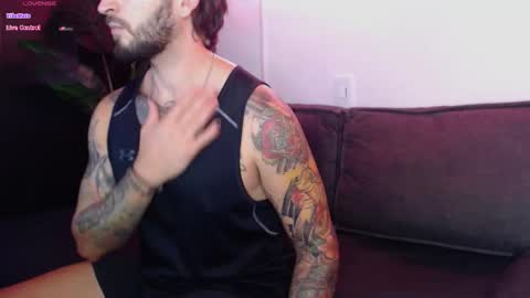 Snapshot of marco_allison43 chatting on 09-28-25, 10:37 marco_allison43 online show from 09-28-25, 10:37