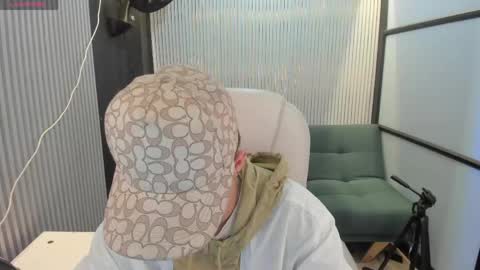 Marcus online show from 05-05-26, 01:19