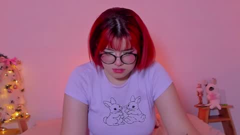 Snapshot of marcy_grey chatting on 12-19-24, 04:56 danna online show from 12-19-24, 04:56