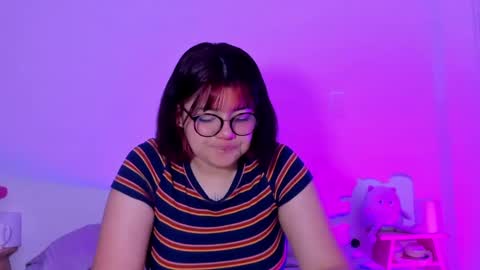 Snapshot of marcy_grey chatting on 01-31-25, 02:17 danna online show from 01-31-25, 02:17