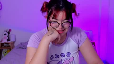 Snapshot of marcy_grey chatting on 02-03-25, 03:06 danna online show from 02-03-25, 03:06