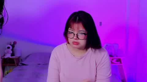 Snapshot of marcy_grey chatting on 02-04-25, 11:16 danna online show from 02-04-25, 11:16