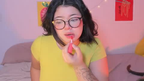 Snapshot of marcy_grey chatting on 09-30-25, 11:37 danna online show from 09-30-25, 11:37