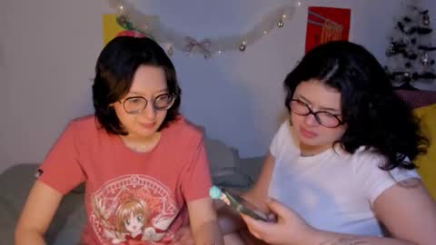 Snapshot of marcy_grey chatting on 12-14-25, 06:41 danna online show from 12-14-25, 06:41