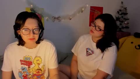 Snapshot of marcy_grey chatting on 12-15-25, 06:06 danna online show from 12-15-25, 06:06