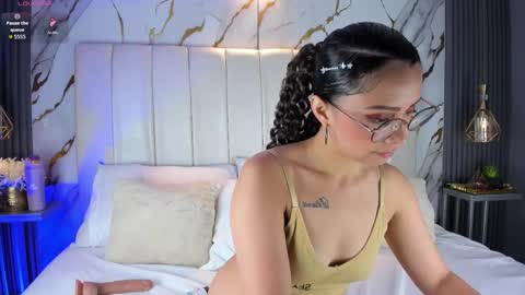 Snapshot of marelynsummer chatting on 01-17-26, 05:05 Marelyn online show from 01-17-26, 05:05